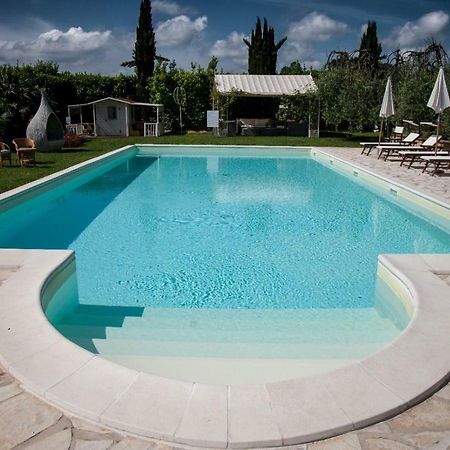 Cevoli Country Resort Lari Exterior foto