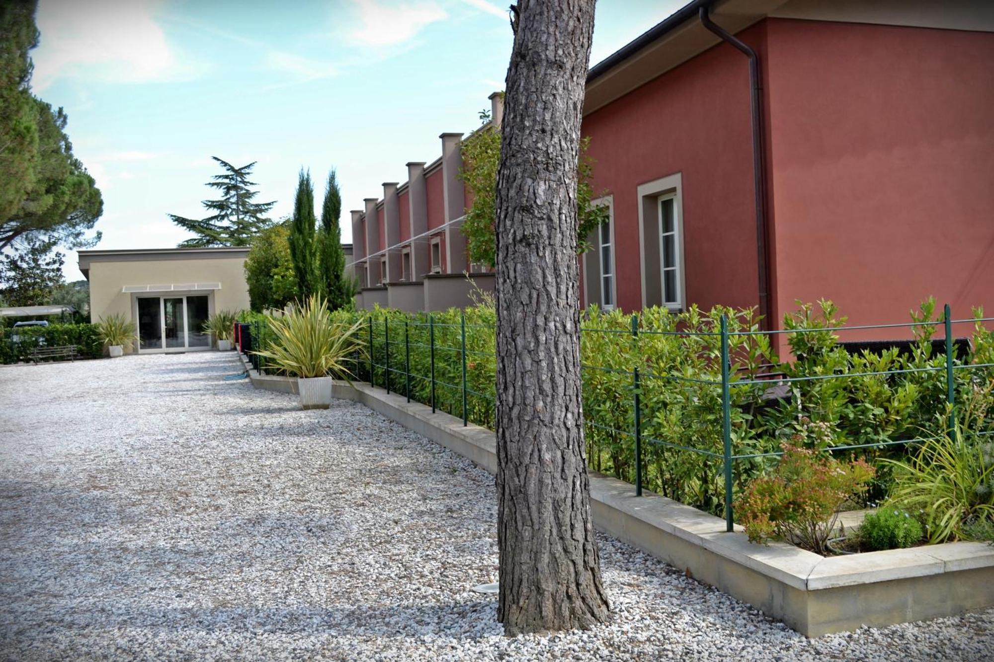 Cevoli Country Resort Lari Exterior foto