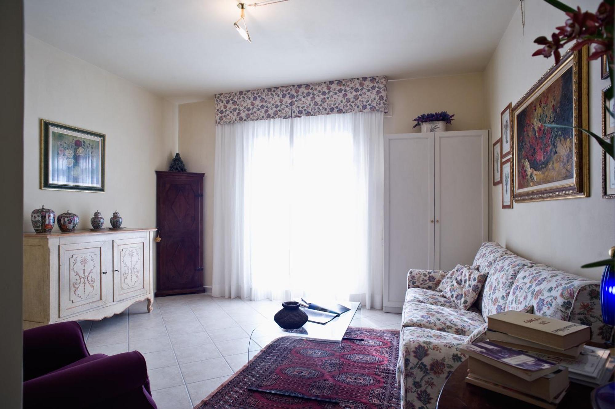 Cevoli Country Resort Lari Habitación foto