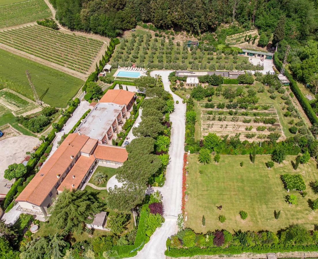 Cevoli Country Resort Lari Exterior foto